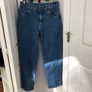 Classic 90’s High Waisted Vintage Mom Jeans